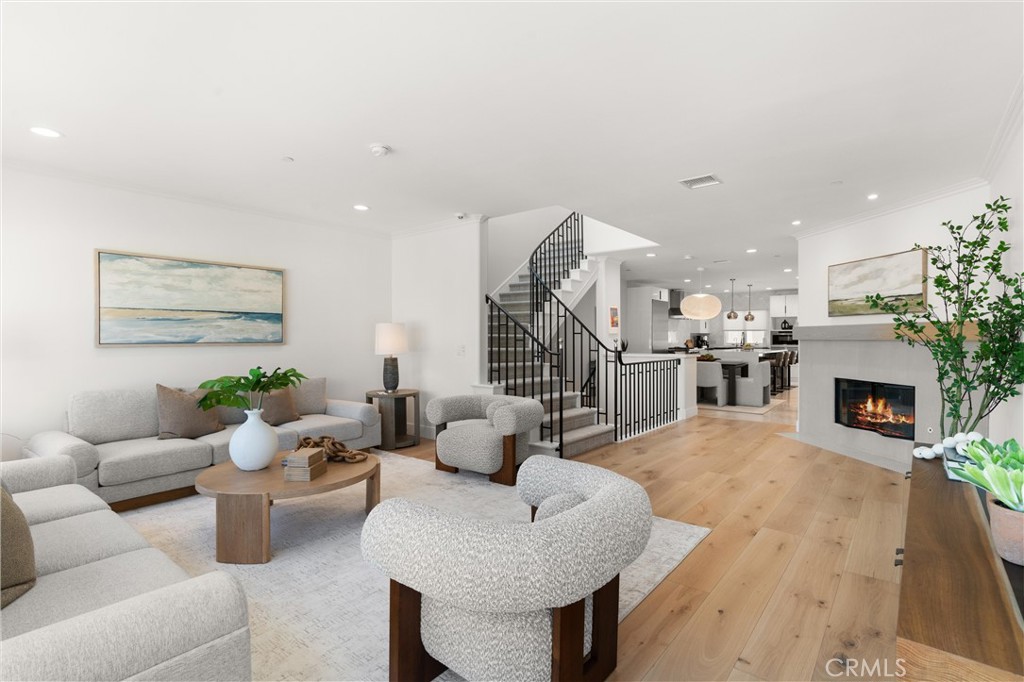 Corona del Mar South of PCH (CDMS) - Residential