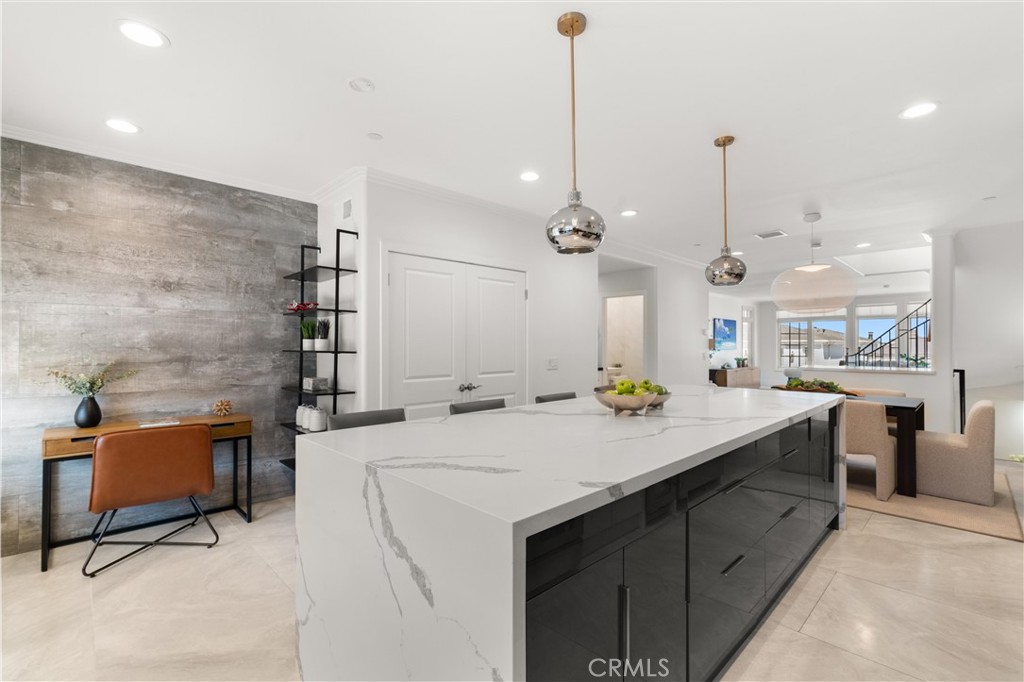 Corona del Mar South of PCH (CDMS) - Residential