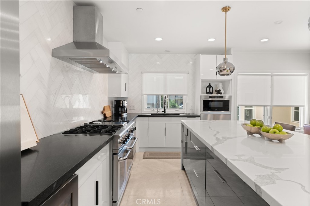 Corona del Mar South of PCH (CDMS) - Residential