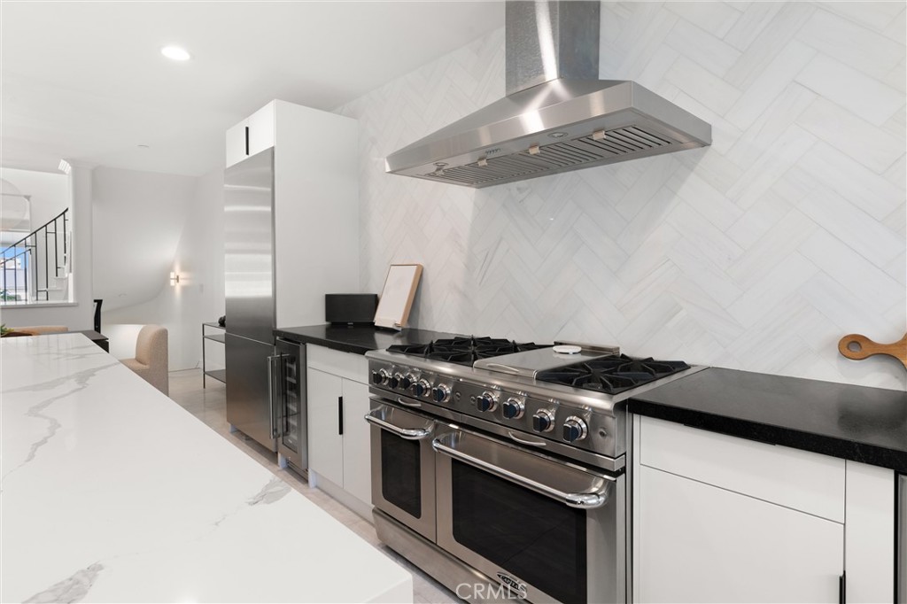 Corona del Mar South of PCH (CDMS) - Residential