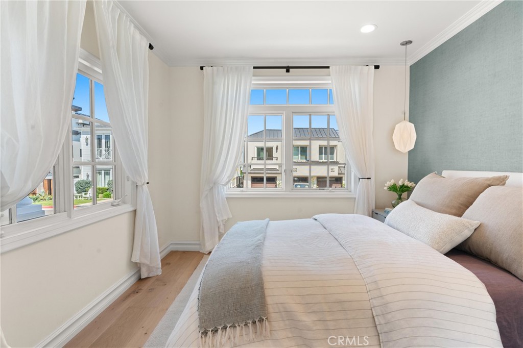 Corona del Mar South of PCH (CDMS) - Residential