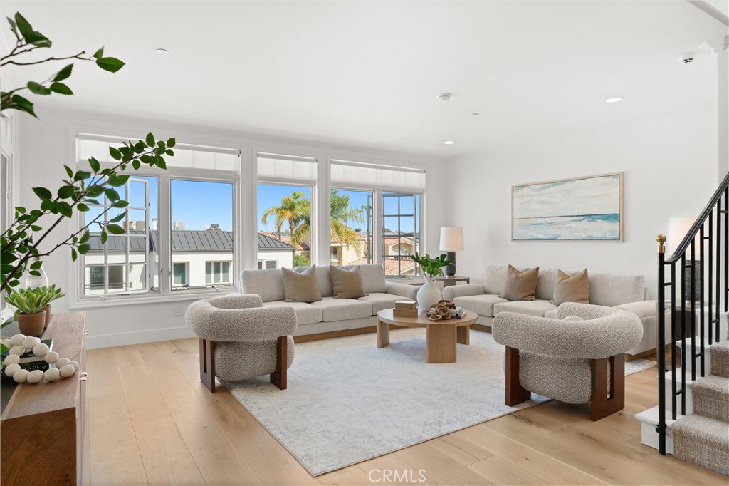 Corona del Mar South of PCH (CDMS) - Residential