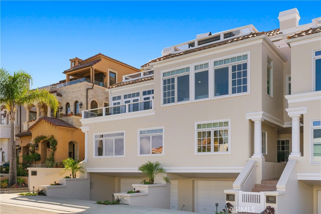 Corona del Mar South of PCH (CDMS) - Residential