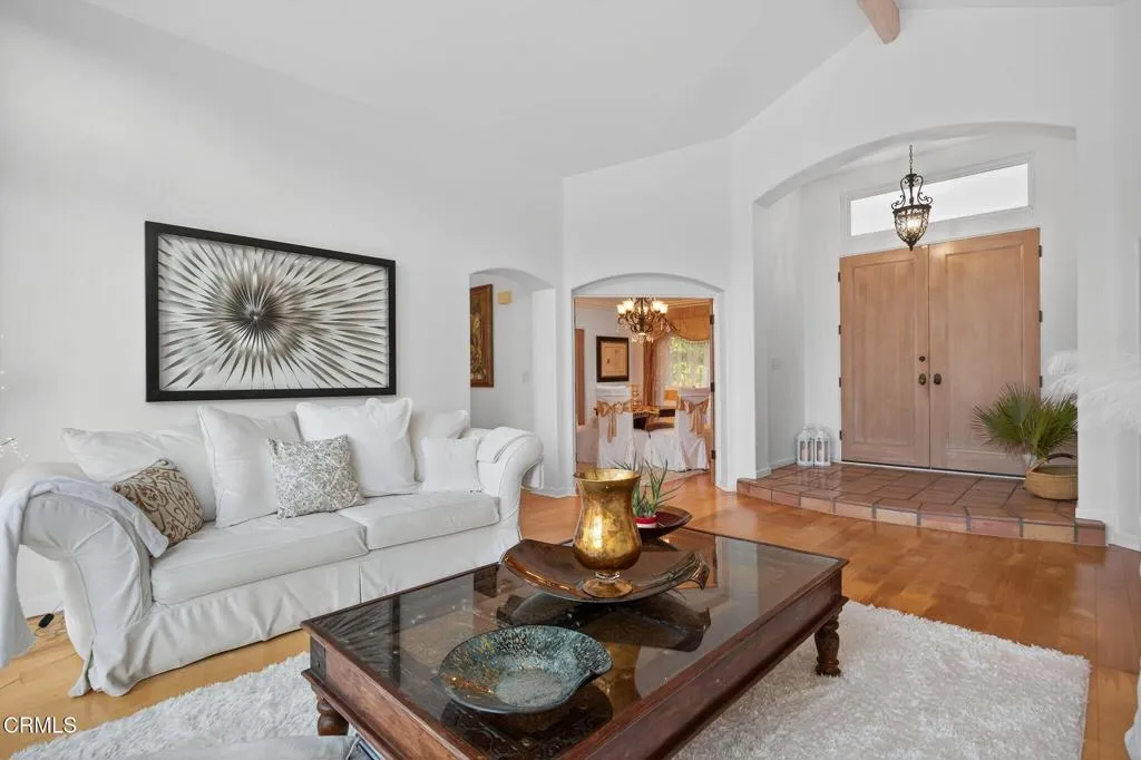 Ojai, California 93023, United States, 3 Bedrooms Bedrooms, ,3 BathroomsBathrooms,Residential,Active,187170