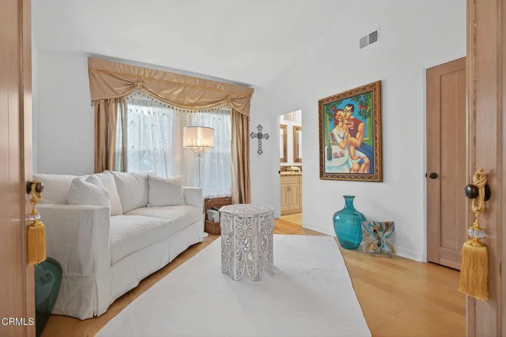 Ojai, California 93023, United States, 3 Bedrooms Bedrooms, ,3 BathroomsBathrooms,Residential,Active,187170