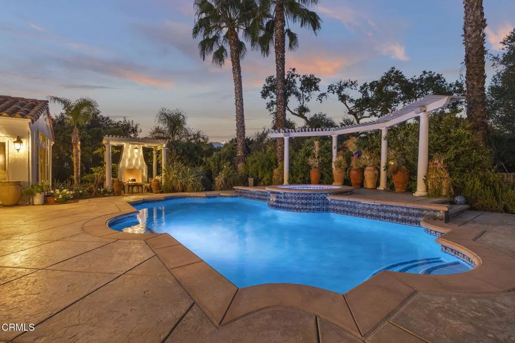 Ojai, California 93023, United States, 3 Bedrooms Bedrooms, ,3 BathroomsBathrooms,Residential,Active,187170