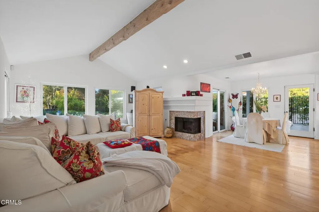 Ojai, California 93023, United States, 3 Bedrooms Bedrooms, ,3 BathroomsBathrooms,Residential,Active,187170
