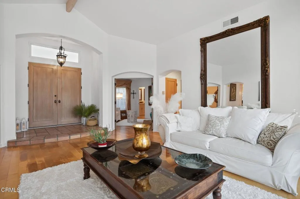 Ojai, California 93023, United States, 3 Bedrooms Bedrooms, ,3 BathroomsBathrooms,Residential,Active,187170