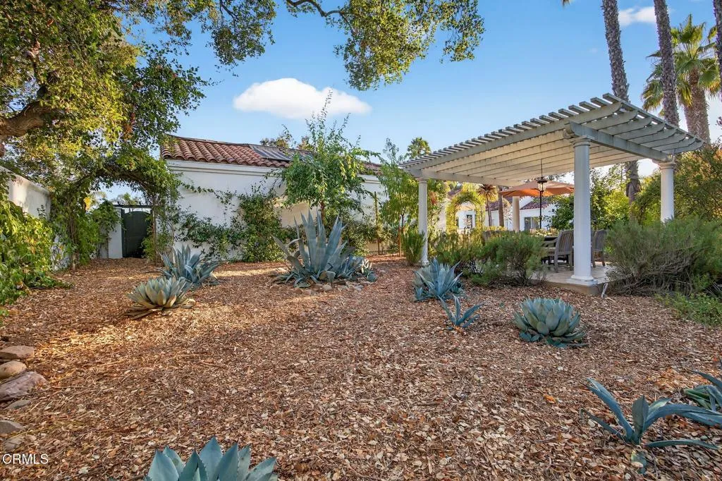 Ojai, California 93023, United States, 3 Bedrooms Bedrooms, ,3 BathroomsBathrooms,Residential,Active,187170