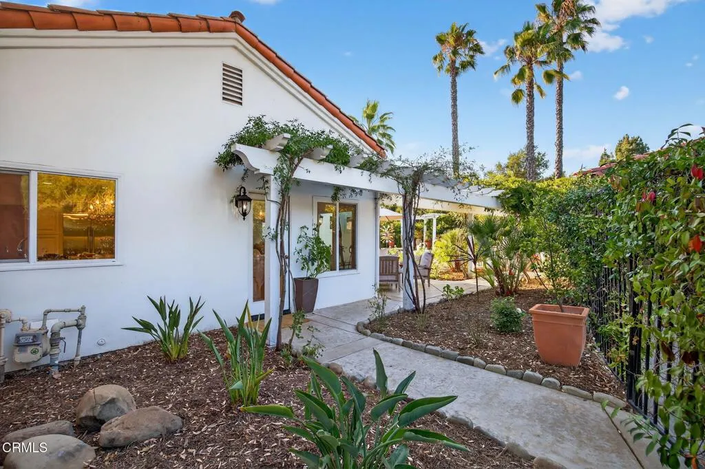 Ojai, California 93023, United States, 3 Bedrooms Bedrooms, ,3 BathroomsBathrooms,Residential,Active,187170