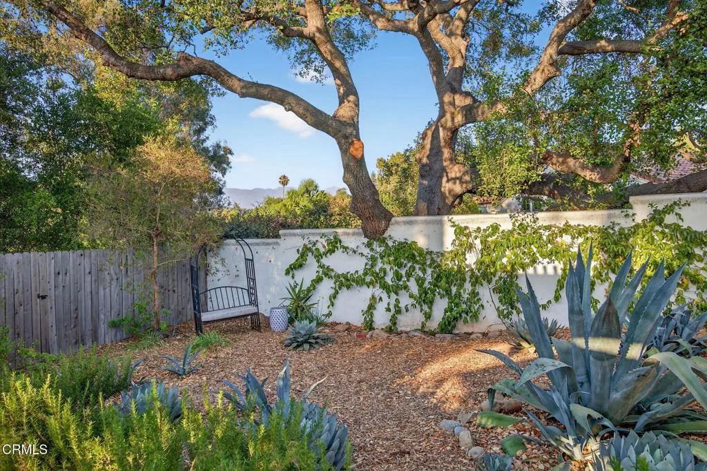Ojai, California 93023, United States, 3 Bedrooms Bedrooms, ,3 BathroomsBathrooms,Residential,Active,187170