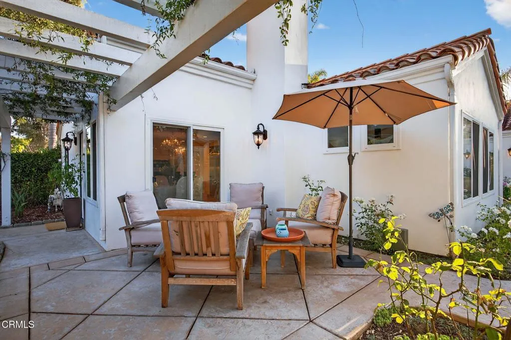 Ojai, California 93023, United States, 3 Bedrooms Bedrooms, ,3 BathroomsBathrooms,Residential,Active,187170