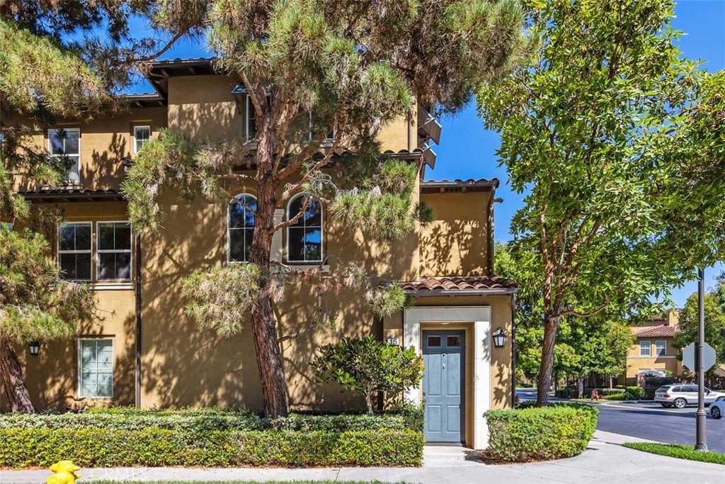 15 Gingerwood, Irvine CA 92603