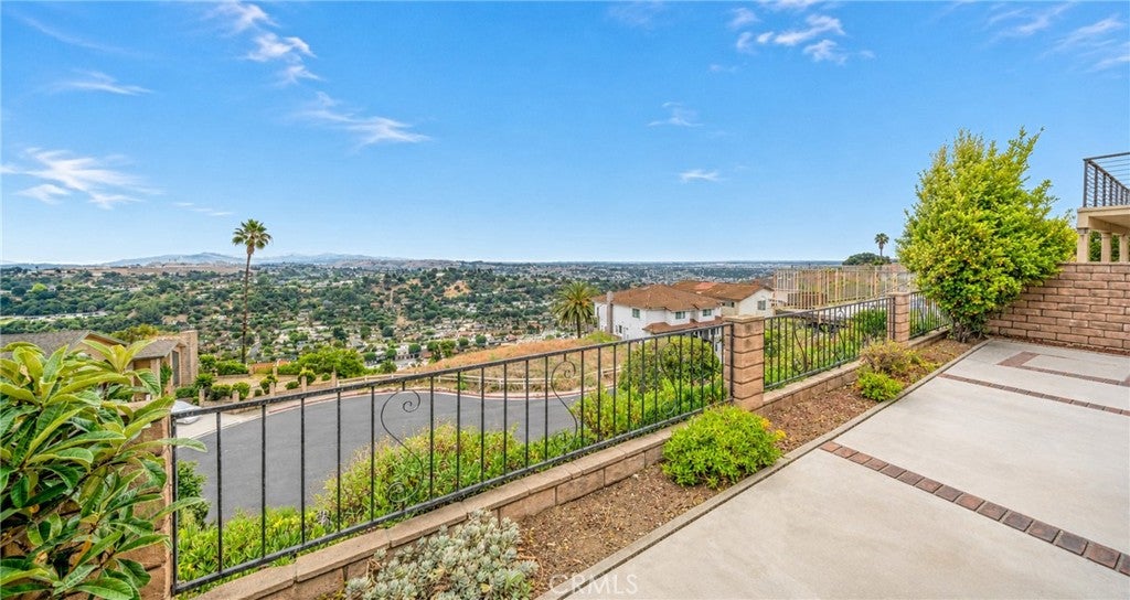 704 Crest Vista Drive