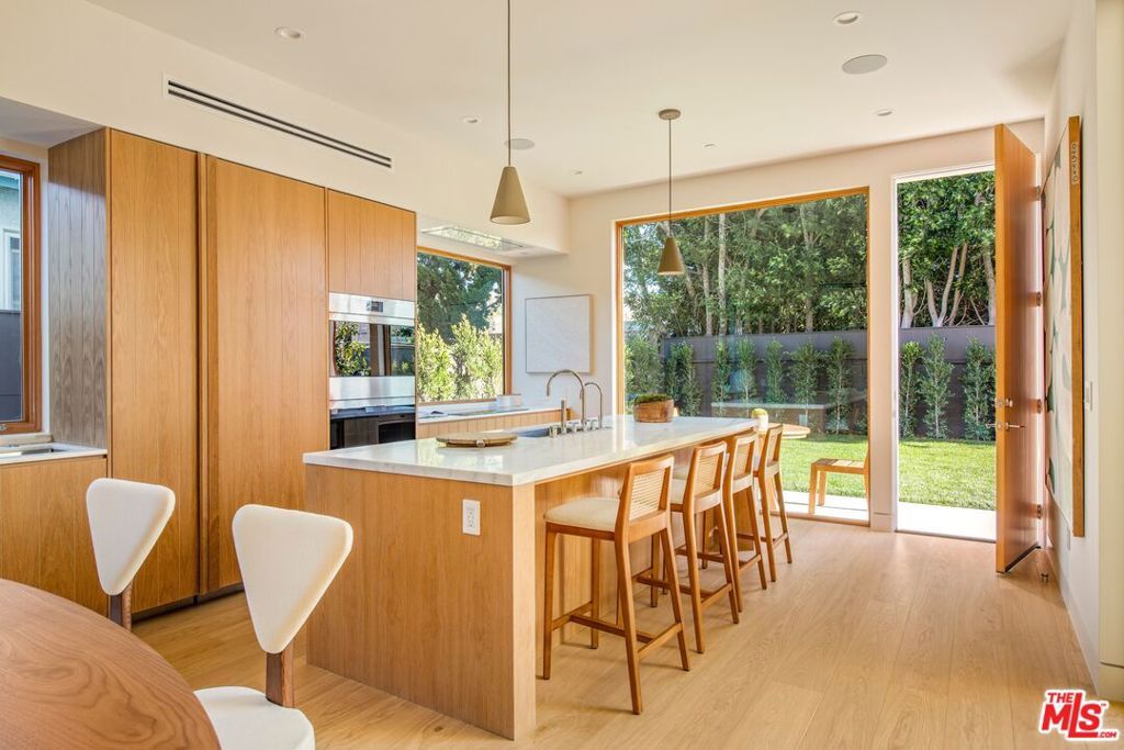 Photo of 12736 Dewey Street, Los Angeles, CA 90066 (MLS # 26653537)