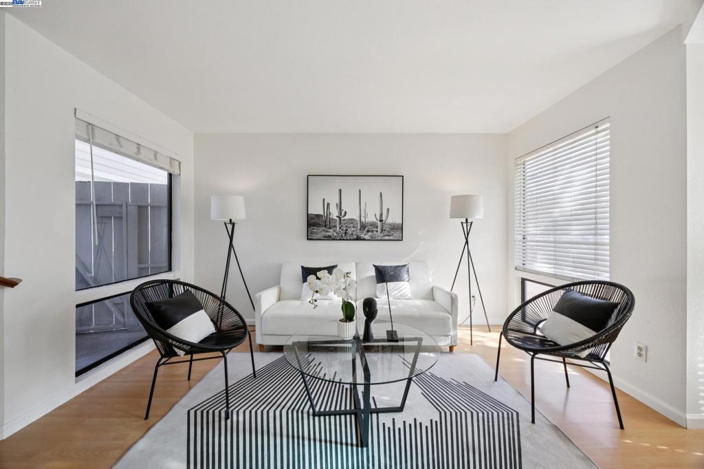 BAY FARM - Residential Income