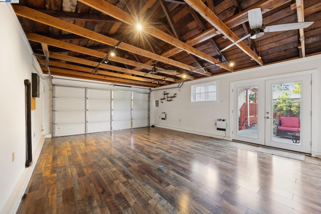 BAY FARM - Residential Income