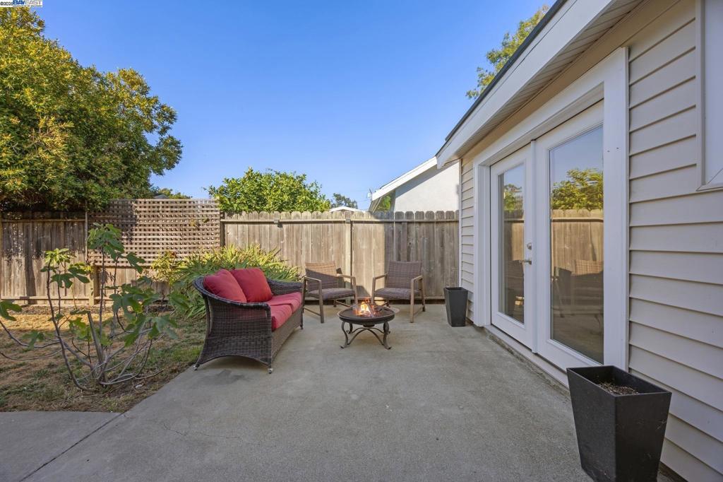 BAY FARM - Residential Income
