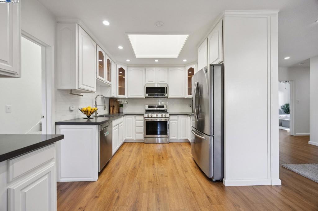 BAY FARM - Residential Income
