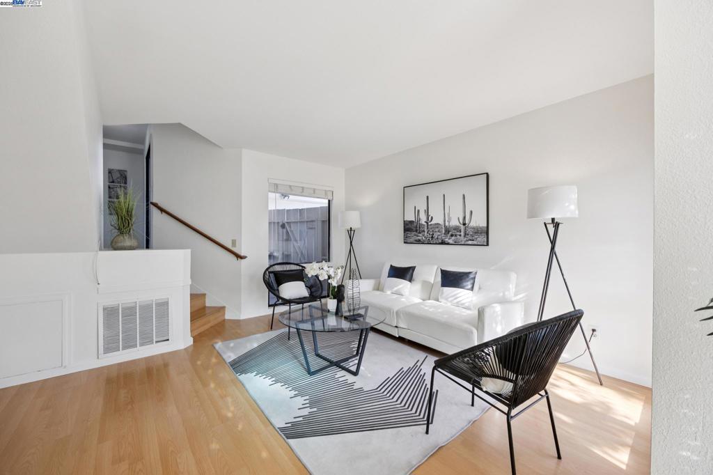 BAY FARM - Residential Income