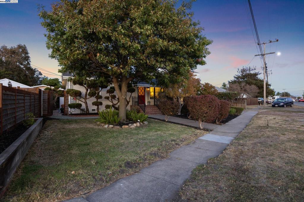 BAY FARM - Residential Income