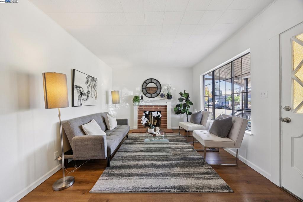 BAY FARM - Residential Income