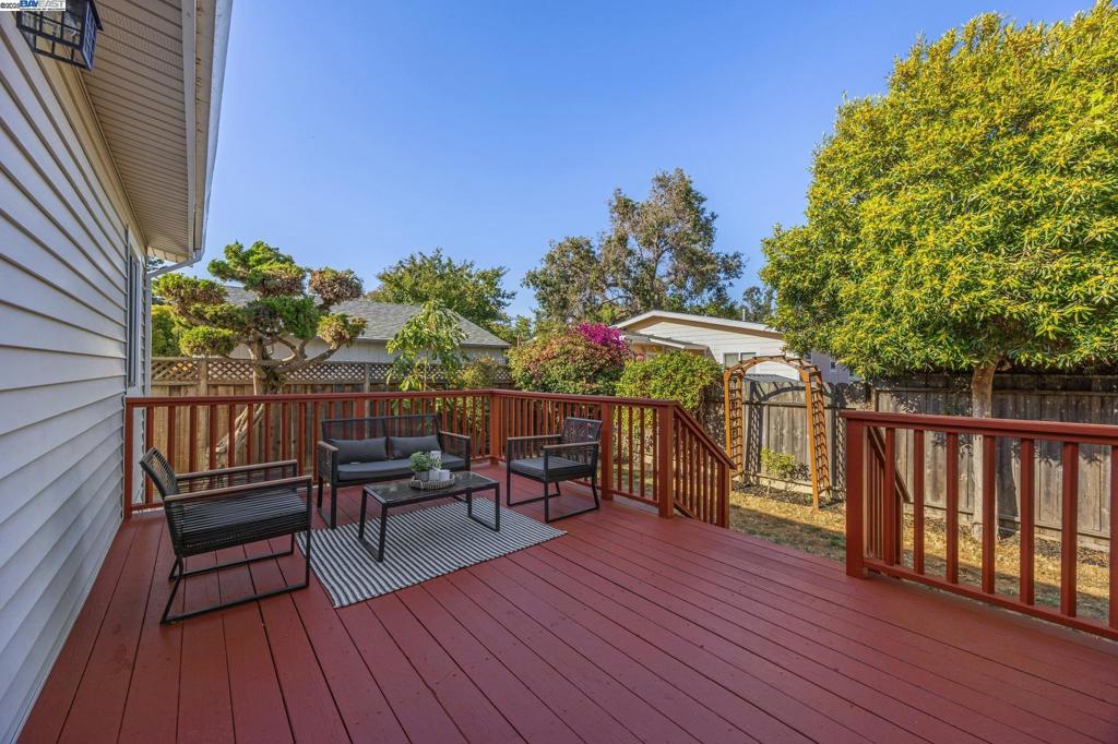 BAY FARM - Residential Income