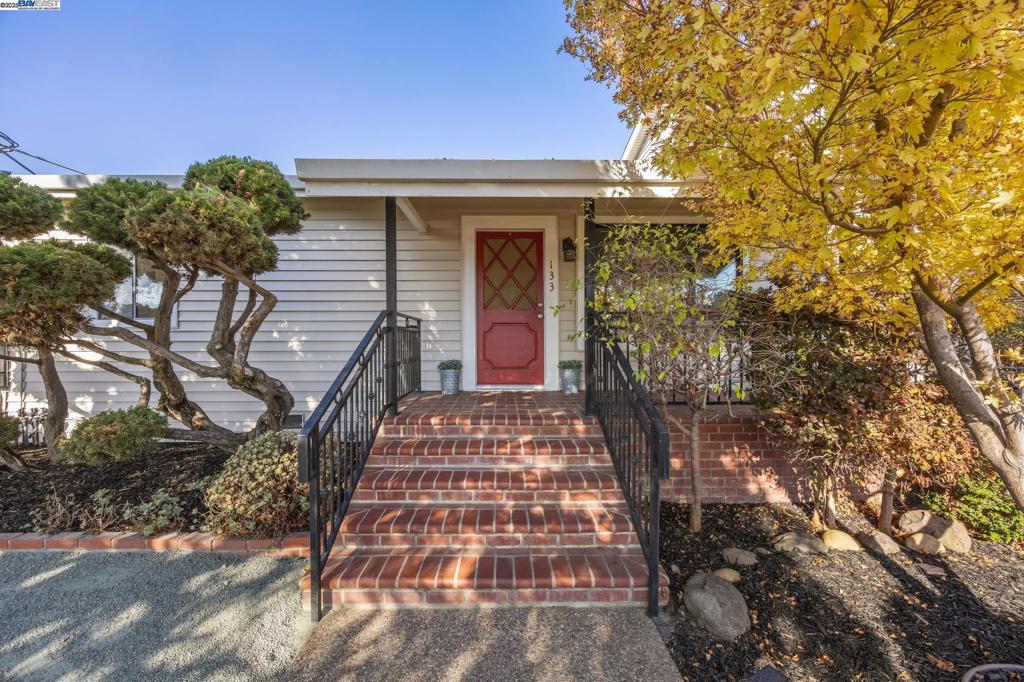 BAY FARM - Residential Income