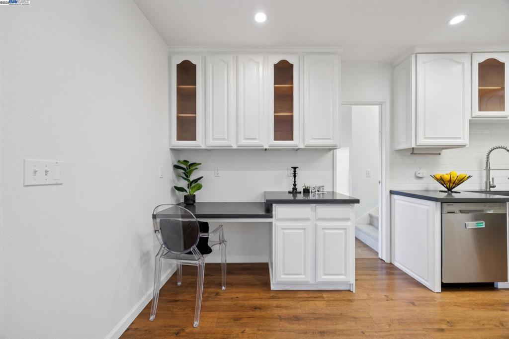 BAY FARM - Residential Income
