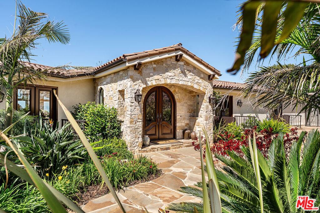 5427 Horizon Drive