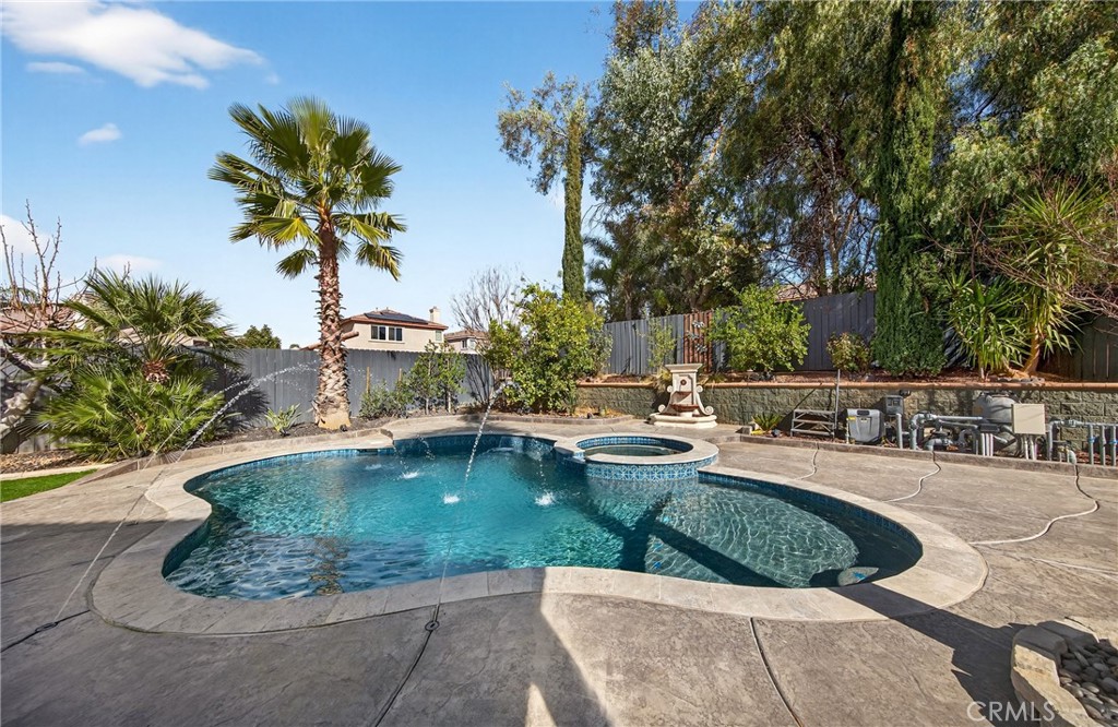 520 Cedar View Drive