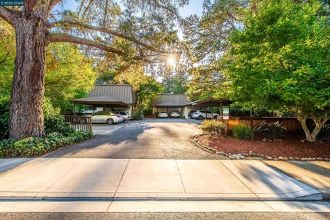 Photo of 917 Hough Ave Ave #9, Lafayette, CA 94549 (MLS # 41146477)