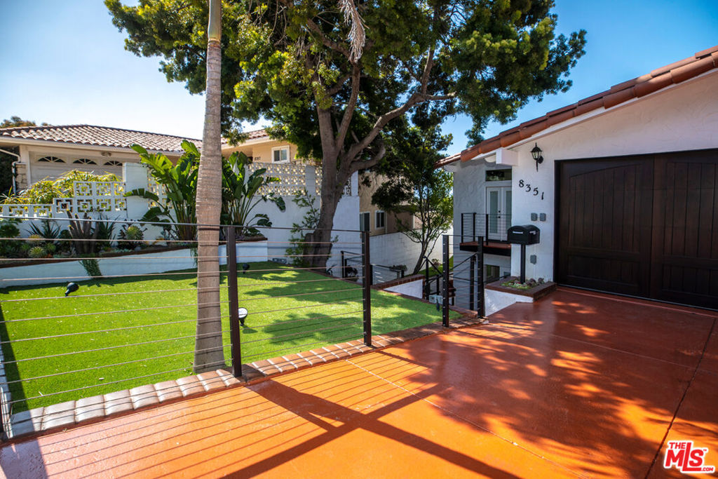 8351 Zitola Terrace