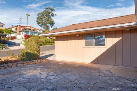 Tiny photo for 740 Alta Court, Morro Bay, CA 93442 (MLS # SC26223827)