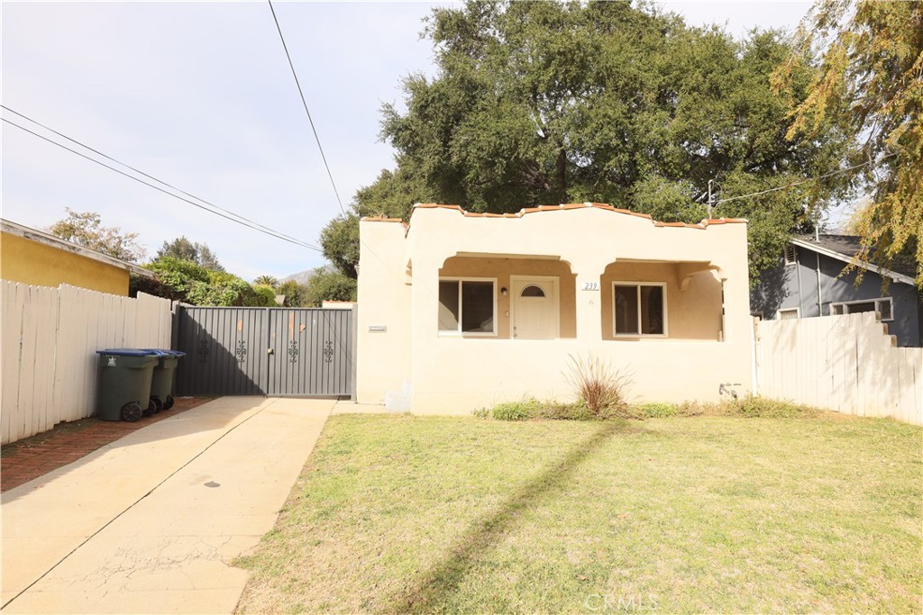 Wonderful property with lots upgrade. updated floor, kitchen, bath, and large back yards. near school, shopping, freeway, and quiet street. 2 Bed, 1.75 Bath, one large den, 1072 Sq Ft, 5876 Sq ft lot, new driveway. Near 210 fwy, shopping, restaurants. you don't want to mess it.