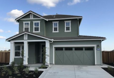 Photo of 1360 Golden Eagle Drive, Morgan Hill, CA 95037 (MLS # ML82029354)