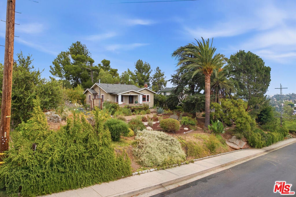 1842 Phillips Way, Los Angeles CA 90042