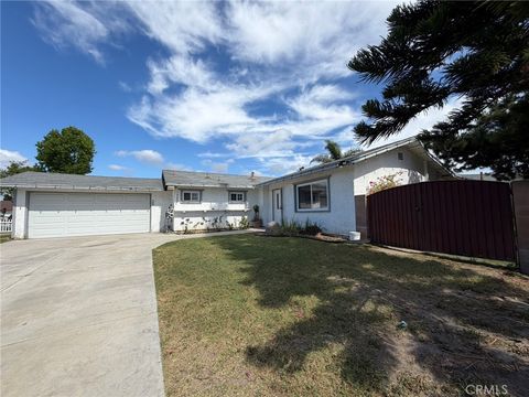 Photo of 10402 Bowen Cir, Garden Grove, CA 92843 (MLS # OC26086098)