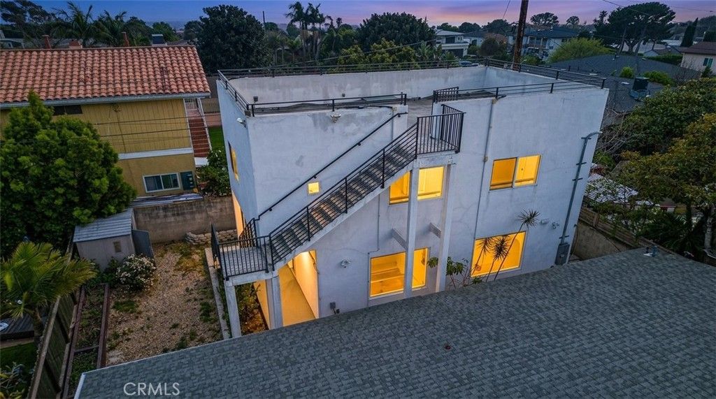 Photo of 12930 Gilmore Avenue, Los Angeles, CA 90066 (MLS # PW25269161)
