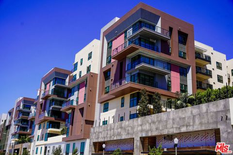 Photo of 800 N Front Street #1309, Burbank, CA 91502 (MLS # 25585767)