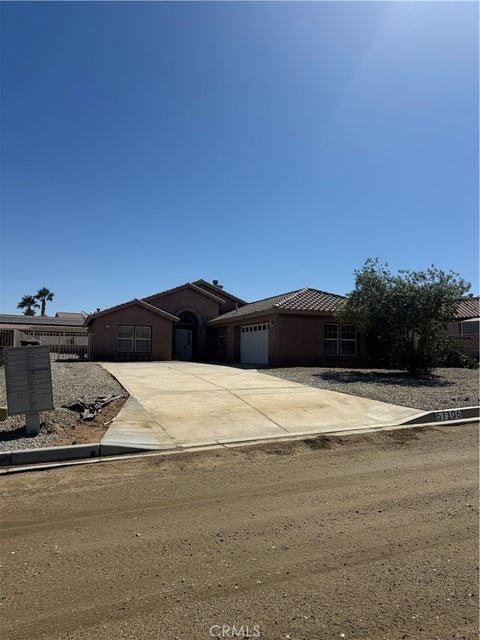 Photo of 57106 Selecta AVE, Yucca Valley, CA 92284 (MLS # JT26186949)