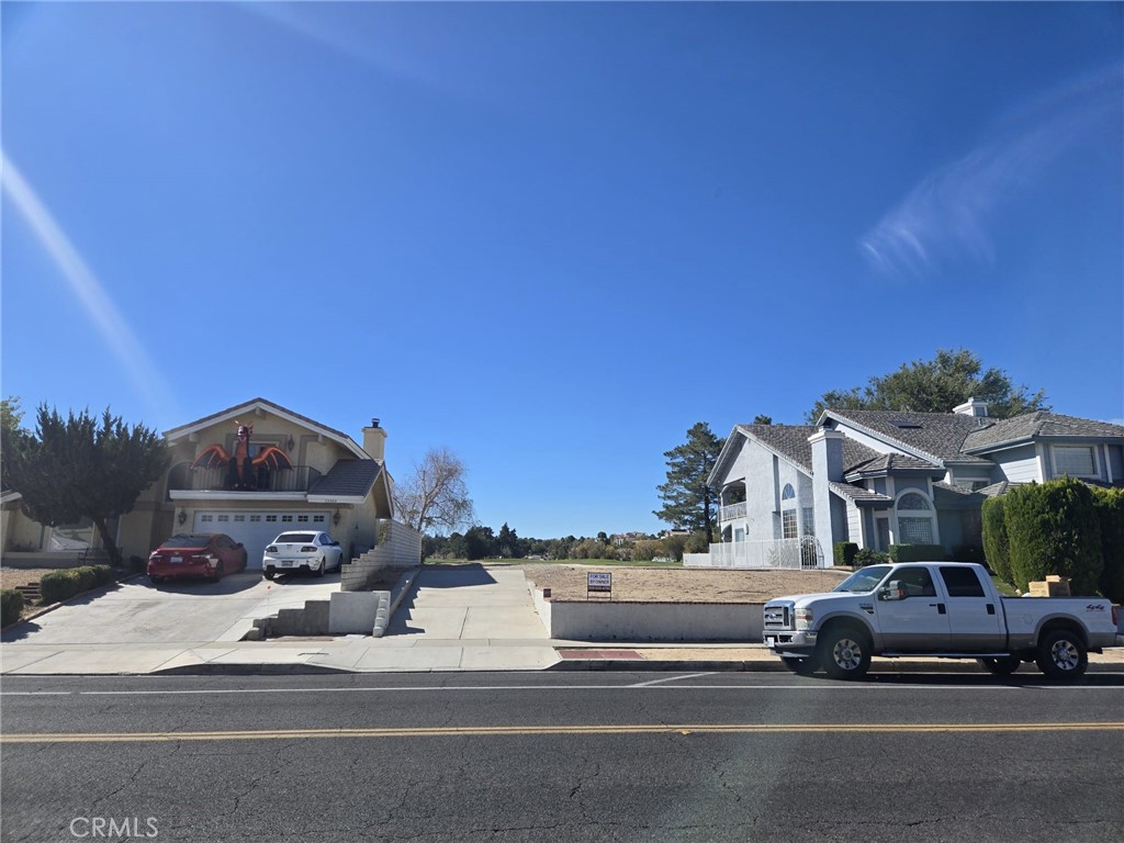 13261 Country Club