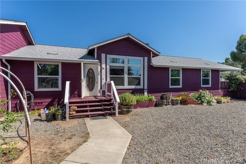 Photo of 17706 Holly Way WAY, Clearlake Oaks, CA 95423 (MLS # LC26102852)