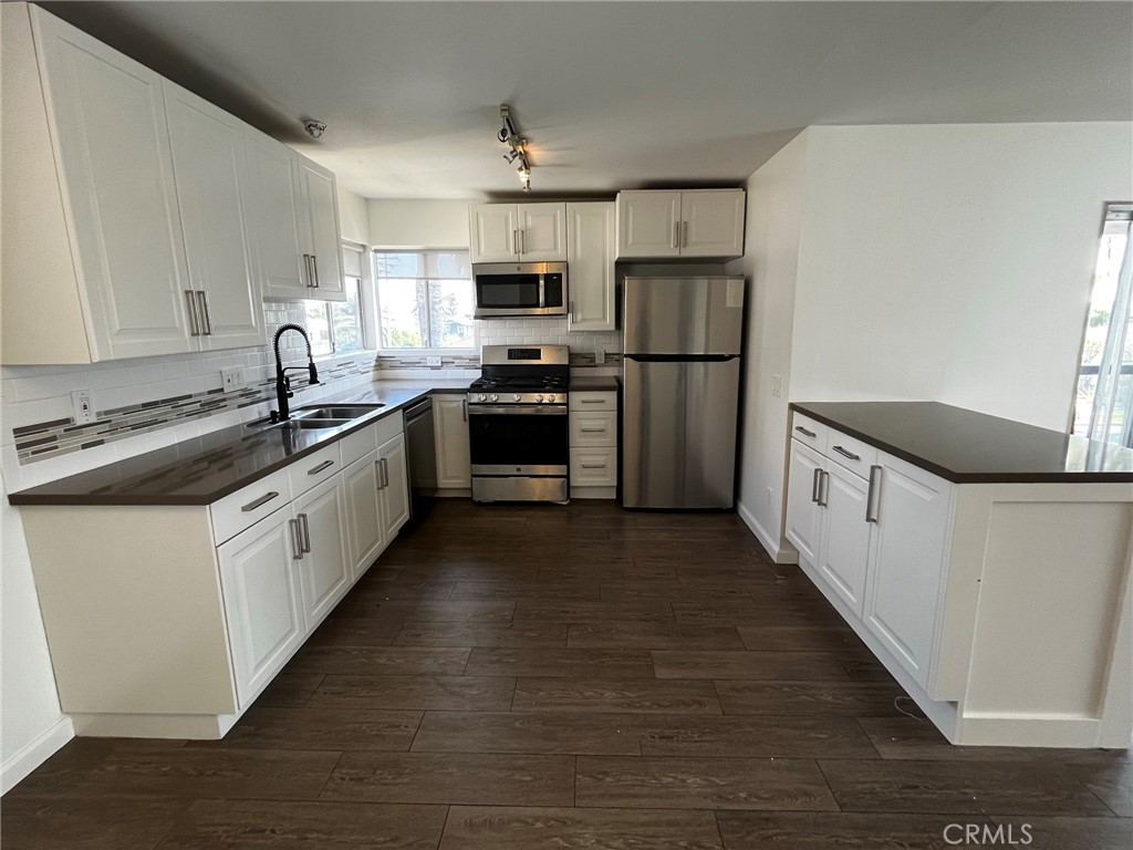 26951 26951 Avenida Las Palmas