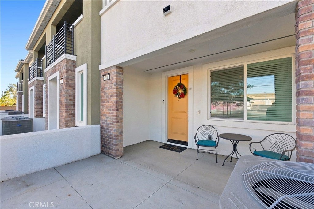 221 N Vincent Avenue