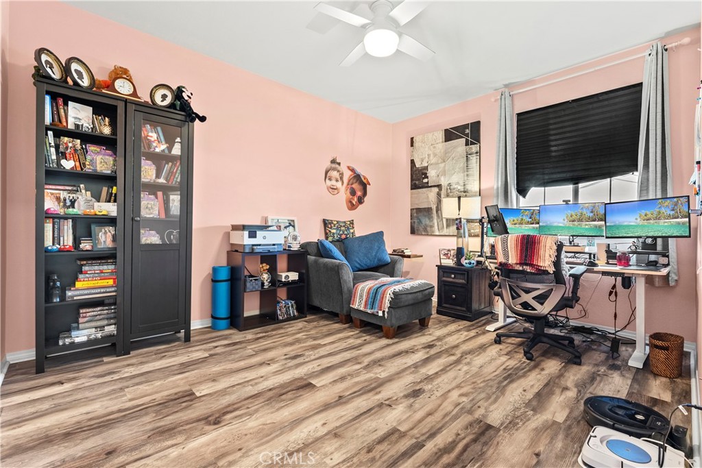 5573 Royal Oaks Way