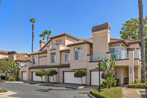 Photo of 12627 Springbrook Dr. #E, San Diego, CA 92128 (MLS # 260017634SD)
