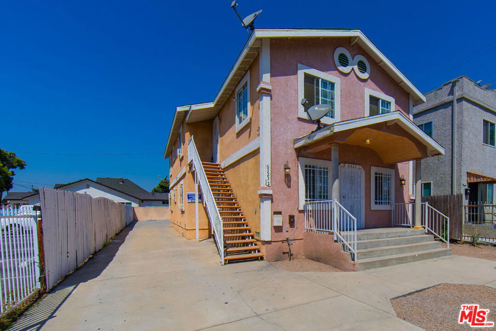 6323 S San Pedro Street