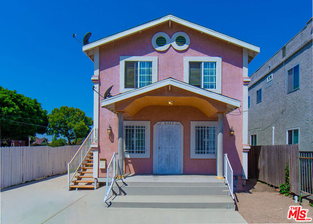 Fantastic Opportunity for Owner-Occupier or Investor! Don't miss this spacious 2-story duplex offering a total of 2,824 sqft of living space each unit boasting 1,412 sqft with 4 bedrooms and 2 bathrooms, including a primary suite with en suite bath. One unit will be delivered vacant, providing the perfect chance for immediate occupancy or strong rental income potential. Both units feature updated kitchens with warm wood cabinetry, stainless steel sinks, decorative tile flooring, and a hood vent. A peninsula counter separates the kitchen from a generously sized dining area, complete with ceiling fan and recessed lighting. The living rooms also feature recessed lighting, creating a bright and welcoming atmosphere. All three additional bedrooms are appropriately sized for comfortable living. Additional highlights include in-unit washer and dryer hookups, a long driveway leading to the rear of the property with four dedicated parking spaces, and a lot size of 5,094 sqft. The duplex is securely enclosed behind a wrought iron fence, offering a sense of privacy. Whether you're looking to invest or make this your home, this property is IDEAL! Come be the newest property owner in the neighborhood!