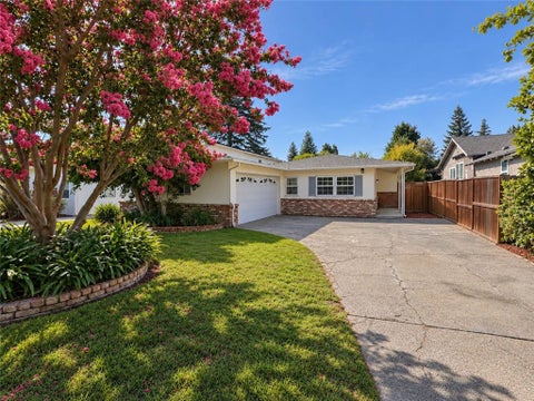 Photo of 22716 Berdon Street, Woodland Hills, CA 91367 (MLS # SR26209830)
